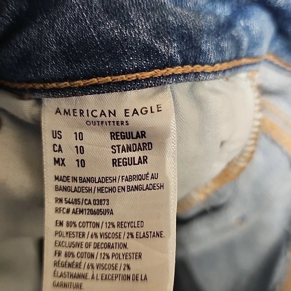 American Eagle Outfitters Super Hi-Rise Flare Size 10 Medium Blue Wide Leg Jeans - Picture 2 of 4